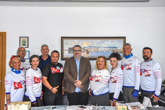 Mersin Bisiklet Derneği, Girne Belediye Başkanı Murat Şenkul’u makamında ziyaret etti.