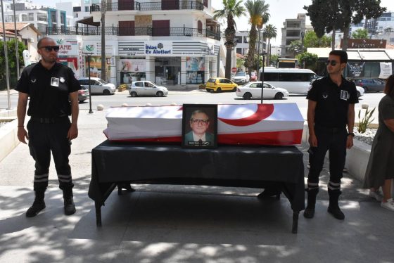 Aydın Aygın’a Girne Belediyesi’nde tören düzenlendi
