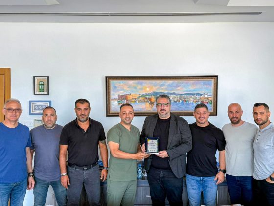 Girne Avcılık ve Atıcılık Spor Kulübü’nden, Başkan Şenkul’a plaket